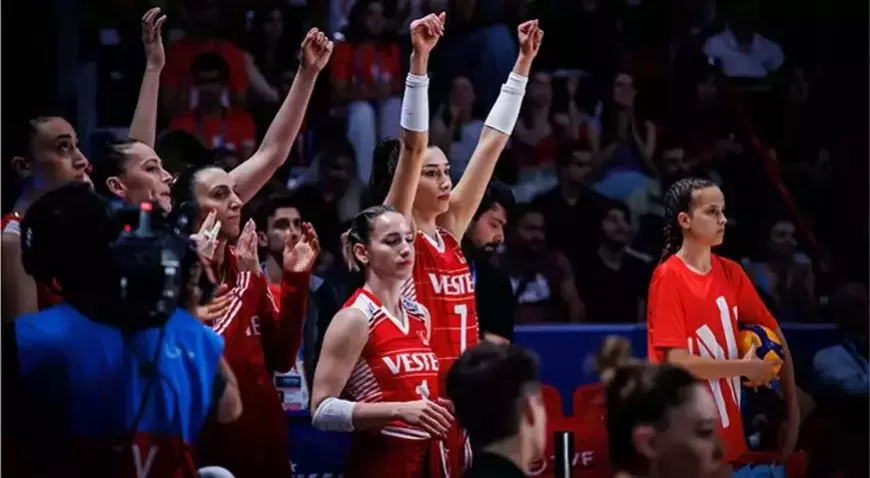 Filenin Sultanları A Milli Kadın Voleybol Takımı, Paris Olimpiyatları Elemeleri'nde Arjantin'i Yendi
