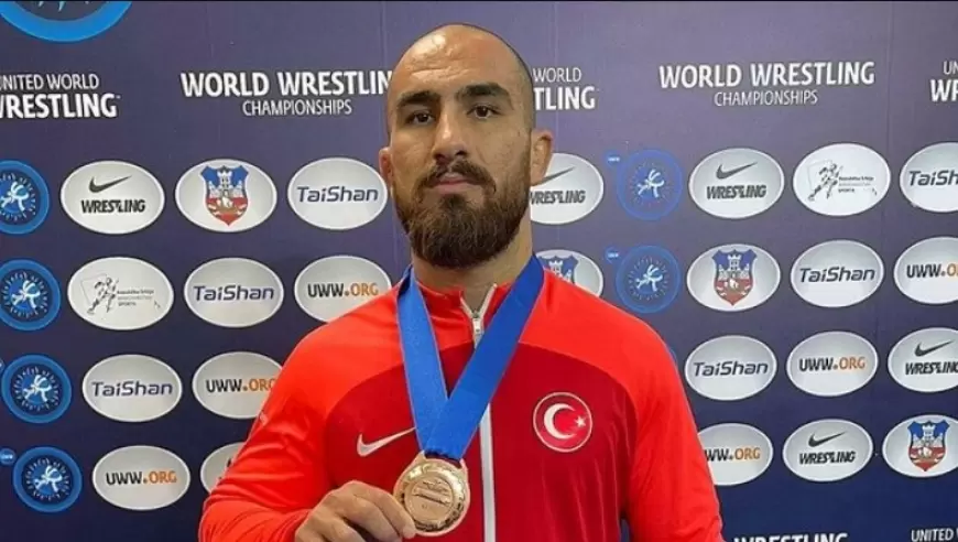 Feyzullah Aktürk, Dünya Güreş Şampiyonası'nda 92 Kiloda Bronz Madalya Kazandı