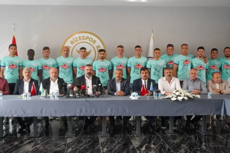 Çaykur Rizespor, Yeni Sezon Transferleri ile Heyecanı Tesislerinde Tanıttı