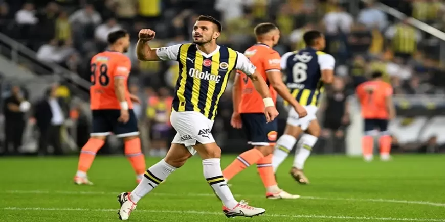 Fenerbahçe, Başakşehir'i 4-0 Mağlup Ederek Üstün Performans Sergiledi! Spor Yazarları Fenerbahçe İçin Ne Dedi?