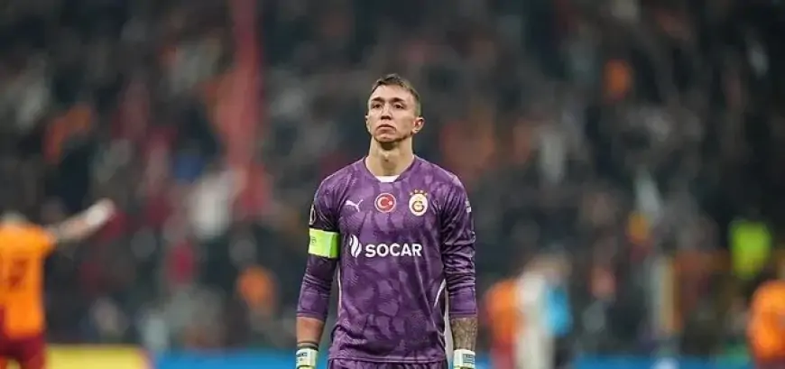 Taraftarlar Bu Kez Muslera İçin Birlik Oldu!